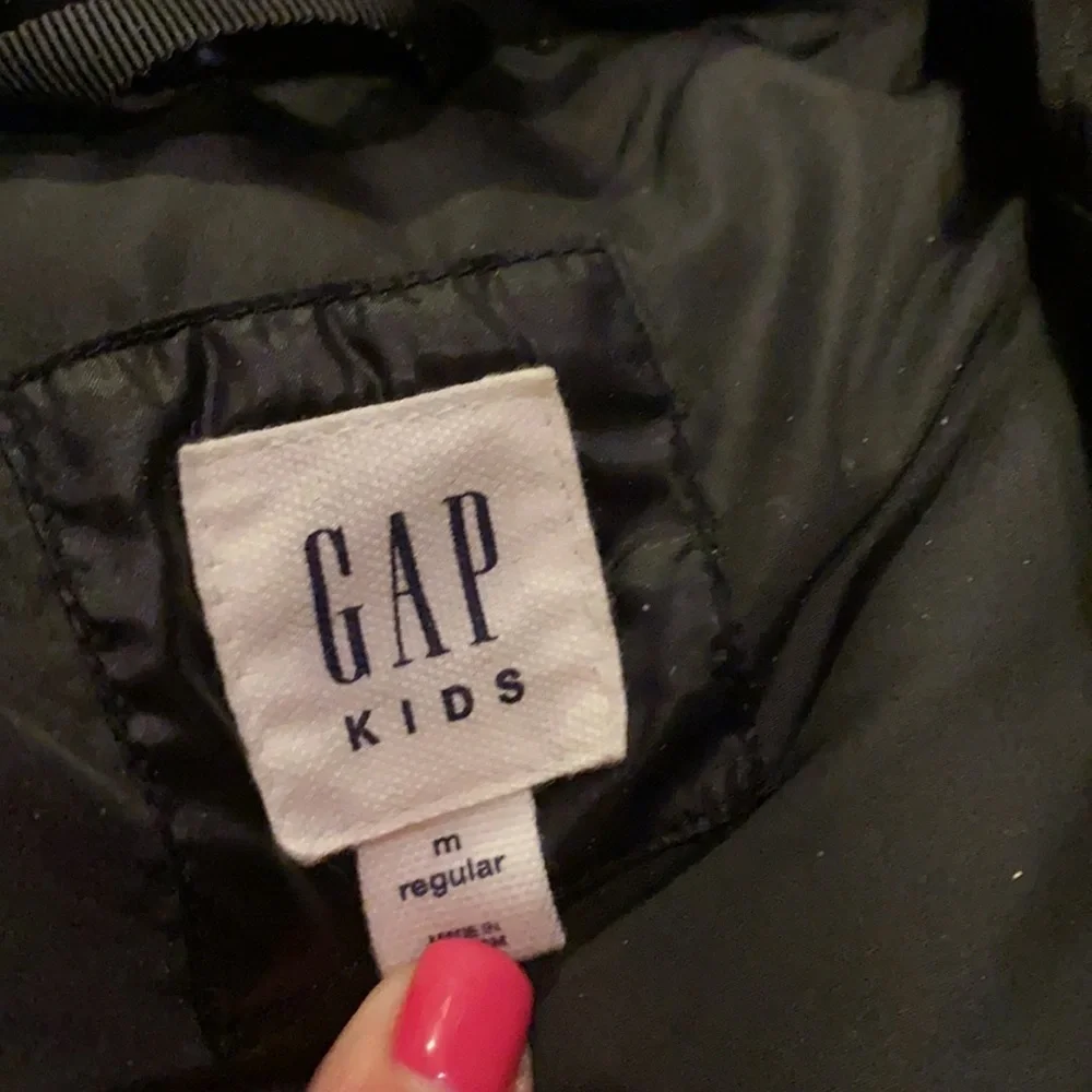 Gap girl/boy‎ black puffer vest size medium